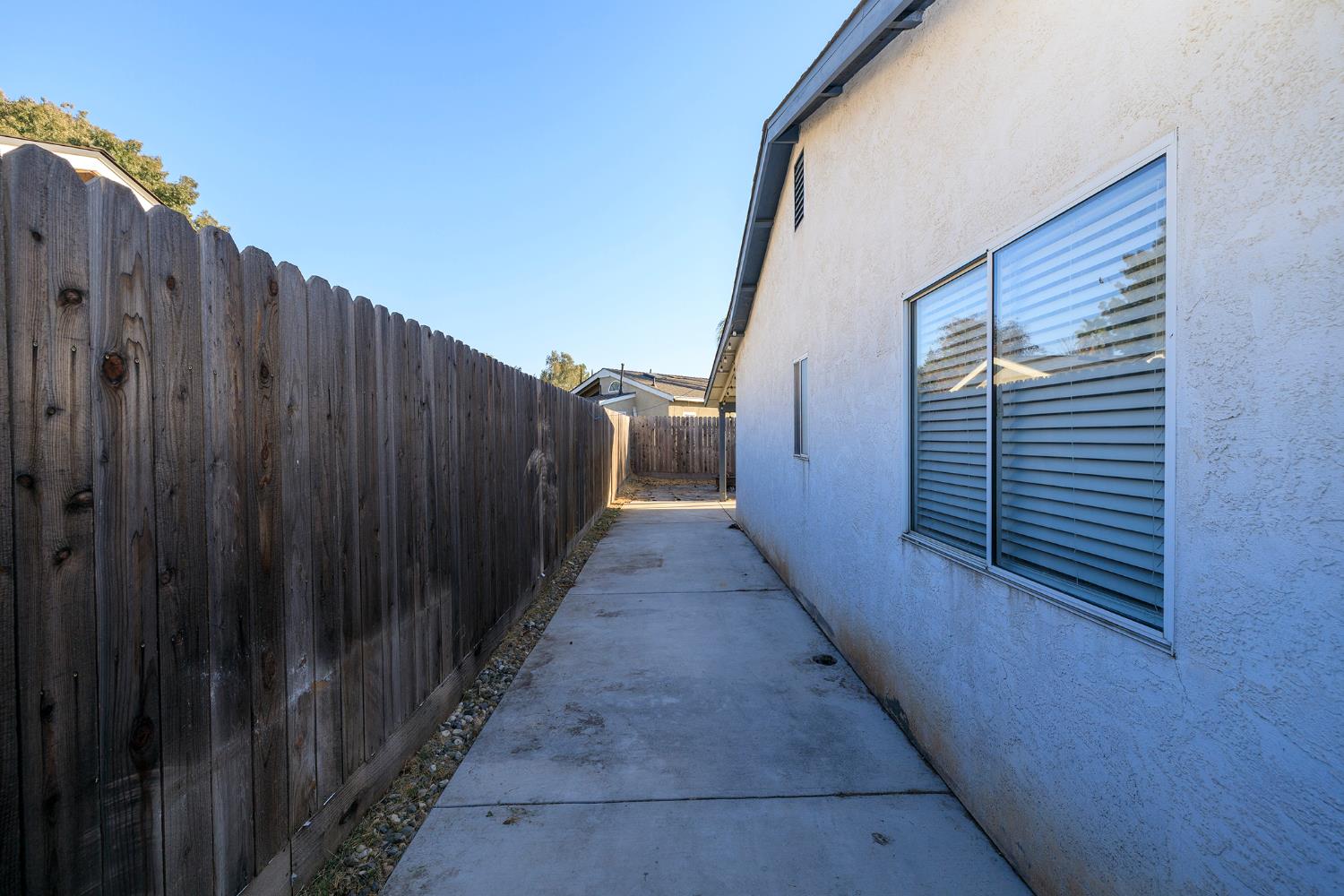 2854 Robirds Ln, Riverbank, CA 95367