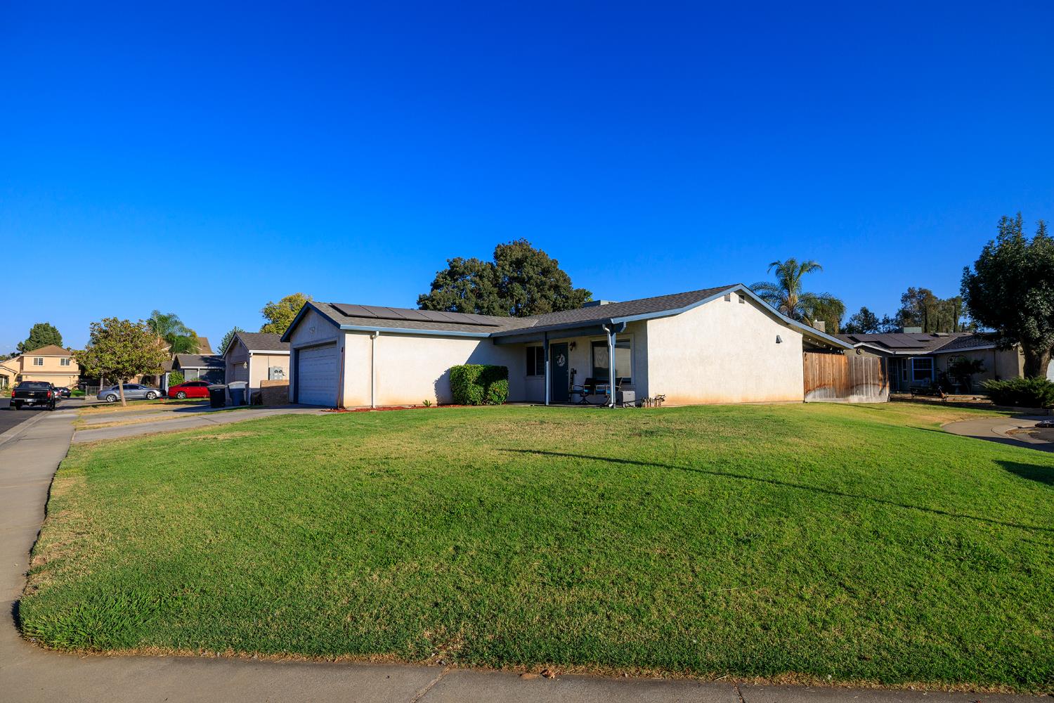 2854 Robirds Ln, Riverbank, CA 95367