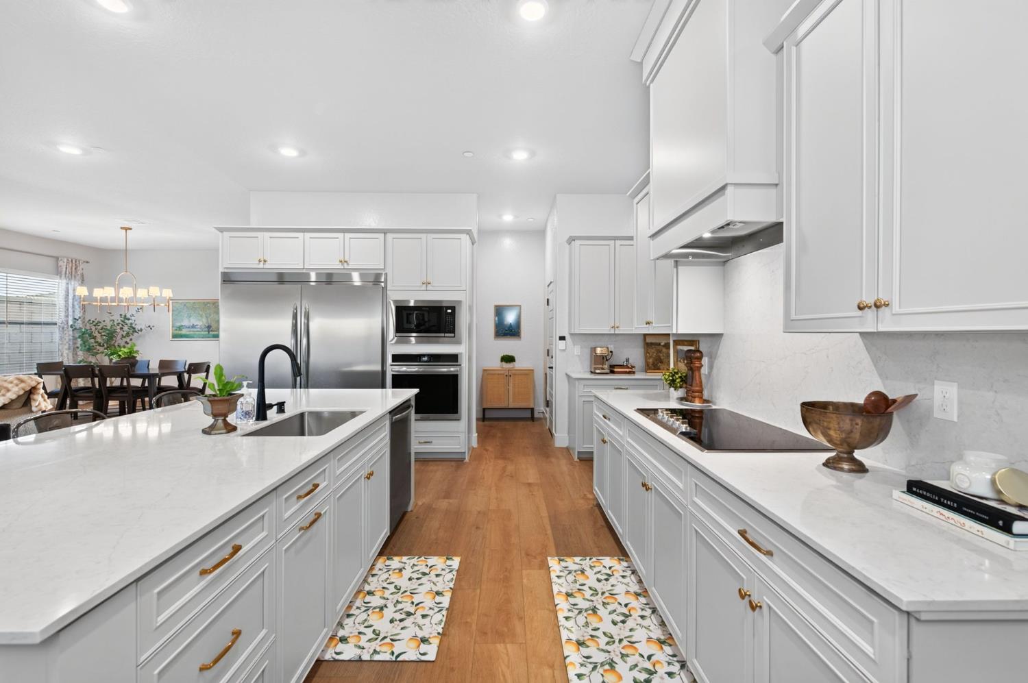 1609 Atlantica Drive South, Madera, CA 93636