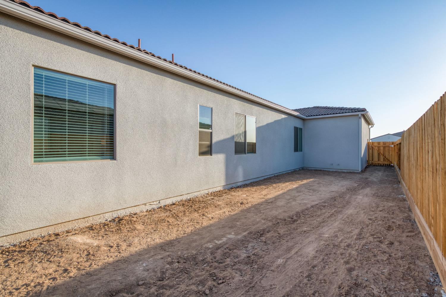 1609 Atlantica Drive South, Madera, CA 93636