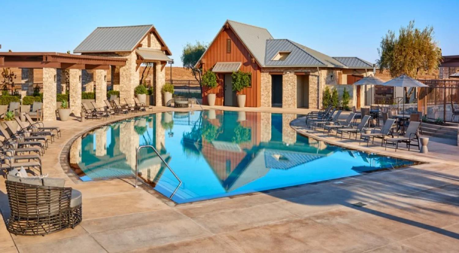 1609 Atlantica Drive South, Madera, CA 93636