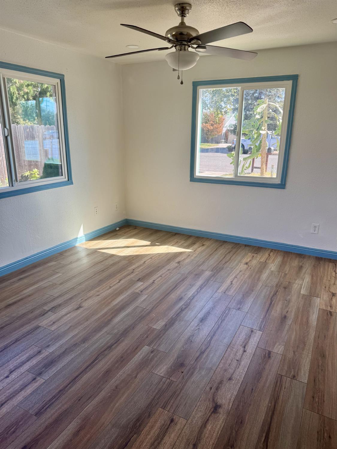 128 Park St, Madera, CA 93637