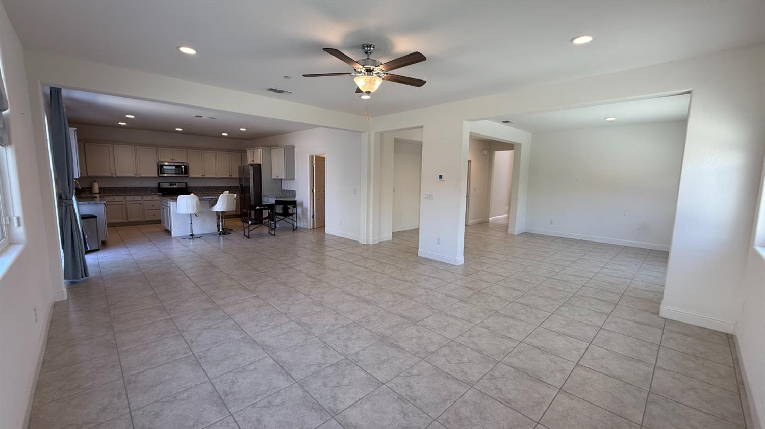 2044 Edward St, Los Banos, CA 93635