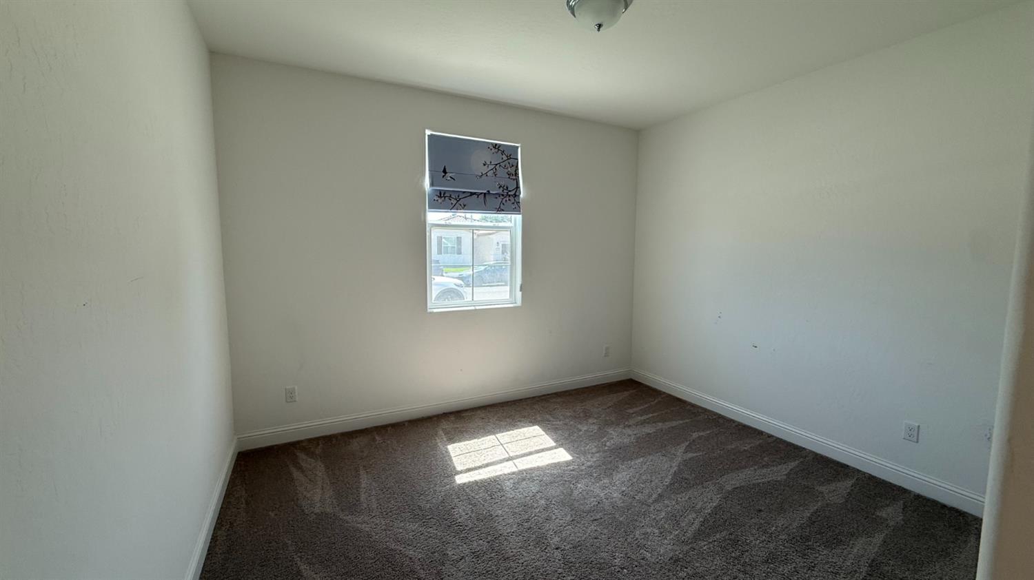 2044 Edward St, Los Banos, CA 93635