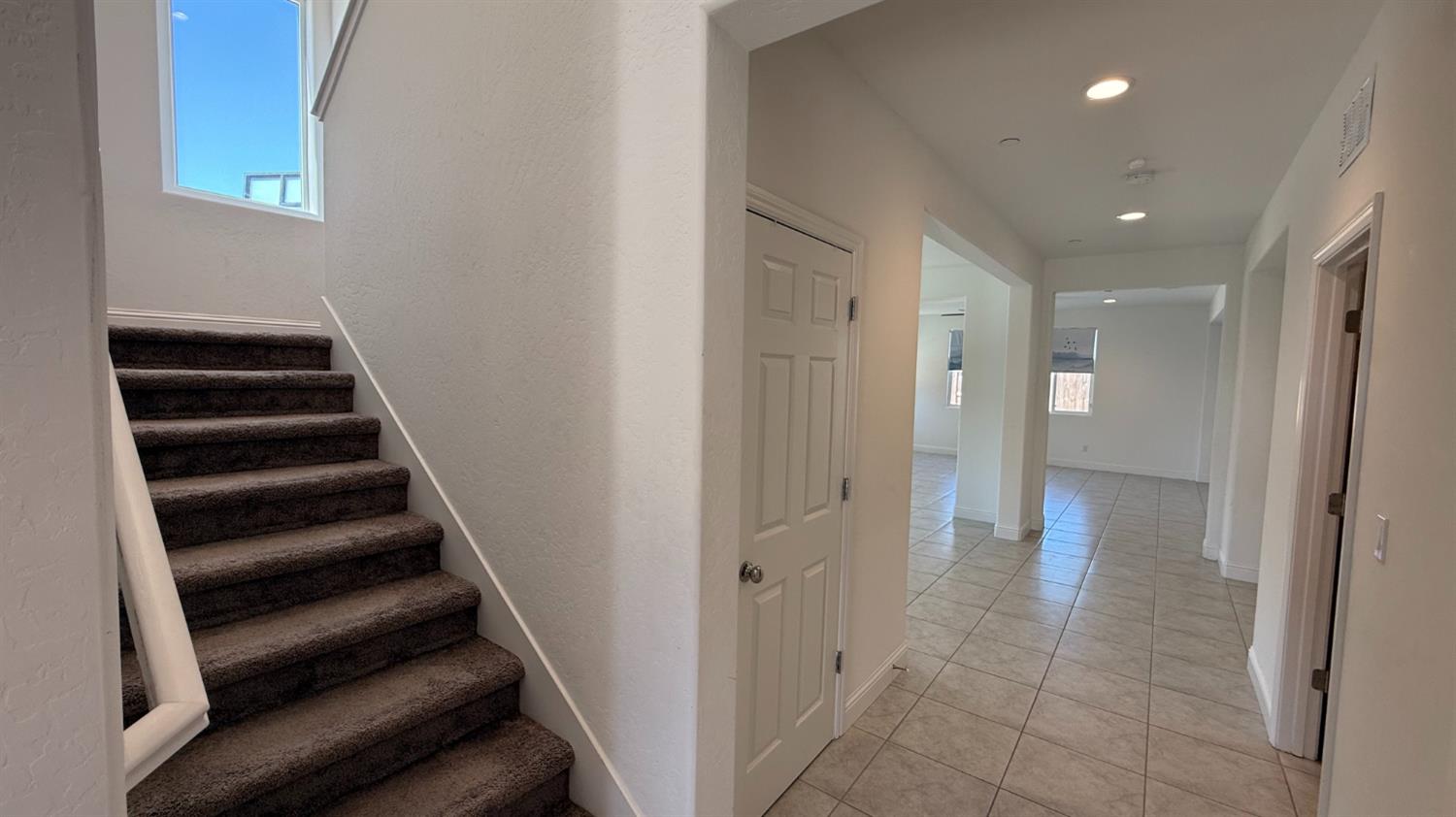2044 Edward St, Los Banos, CA 93635