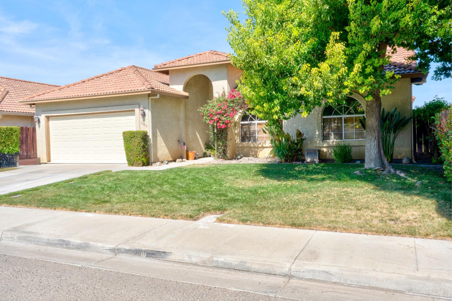 1427 Via Fraga, Gustine, CA 95322