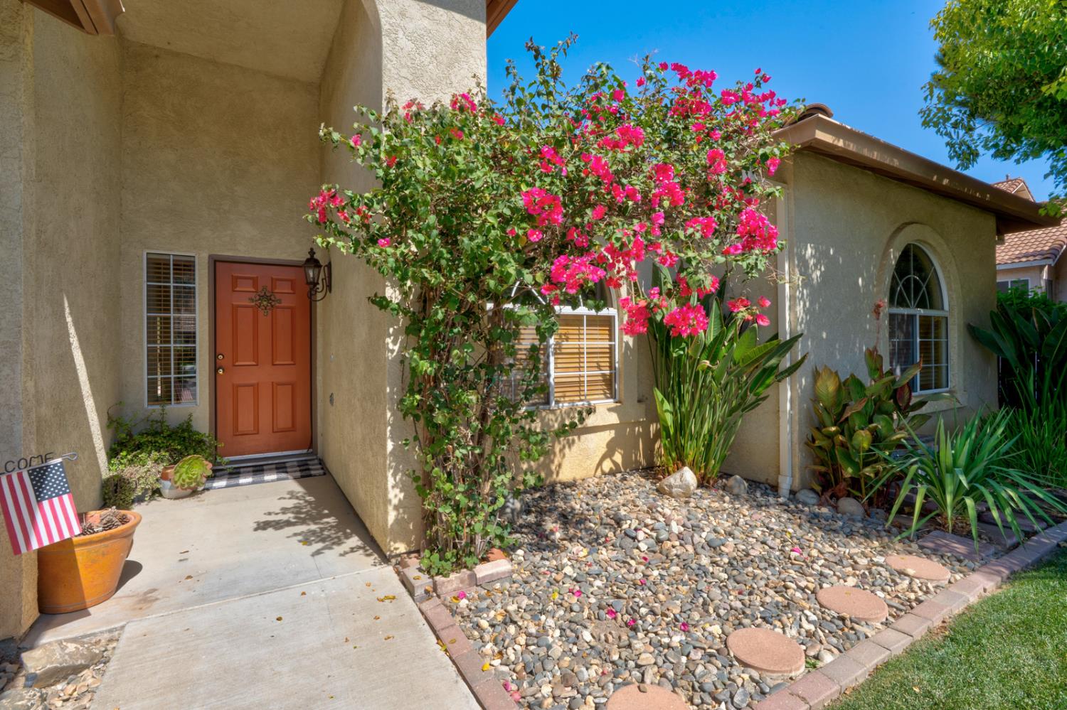 1427 Via Fraga, Gustine, CA 95322