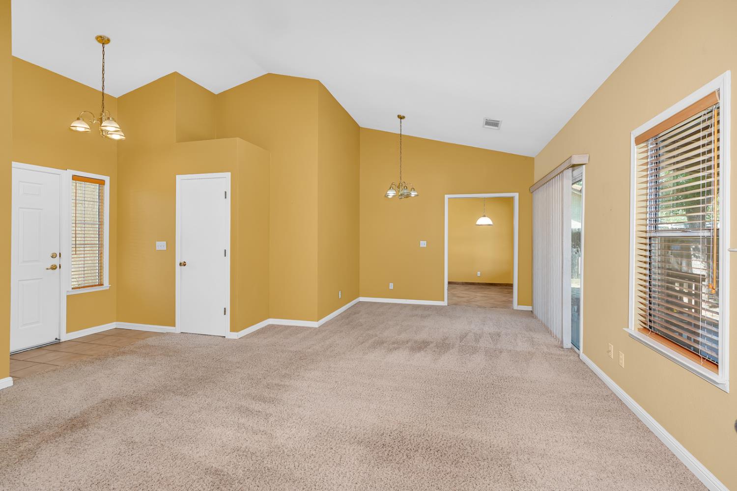 1427 Via Fraga, Gustine, CA 95322