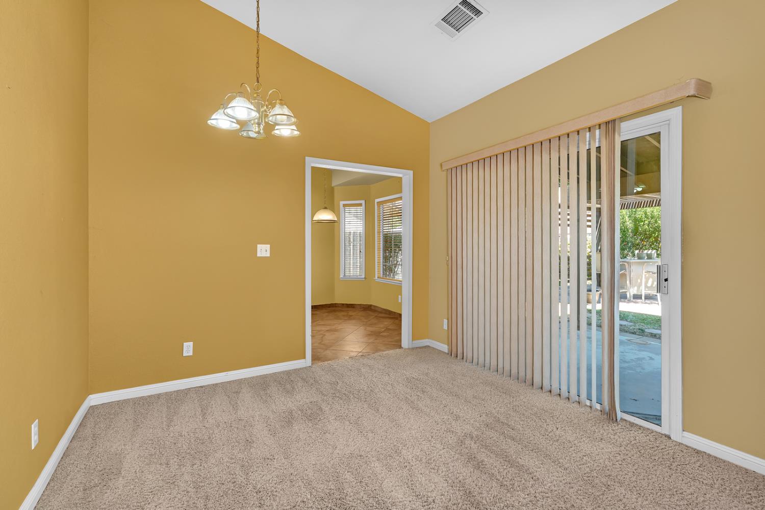 1427 Via Fraga, Gustine, CA 95322