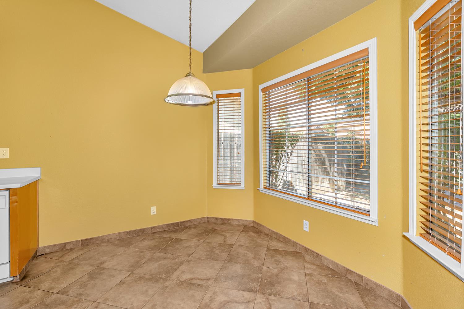 1427 Via Fraga, Gustine, CA 95322