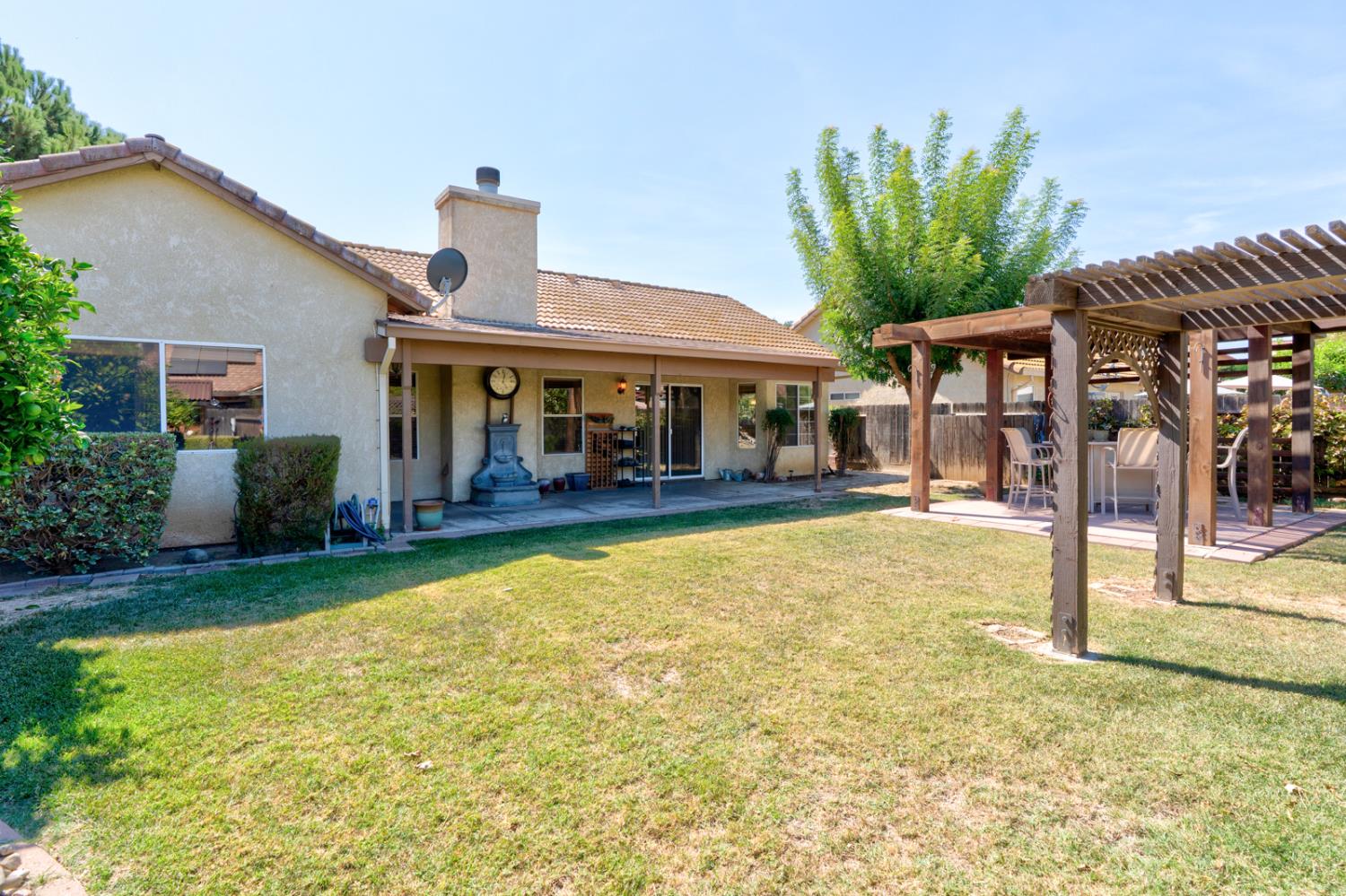 1427 Via Fraga, Gustine, CA 95322