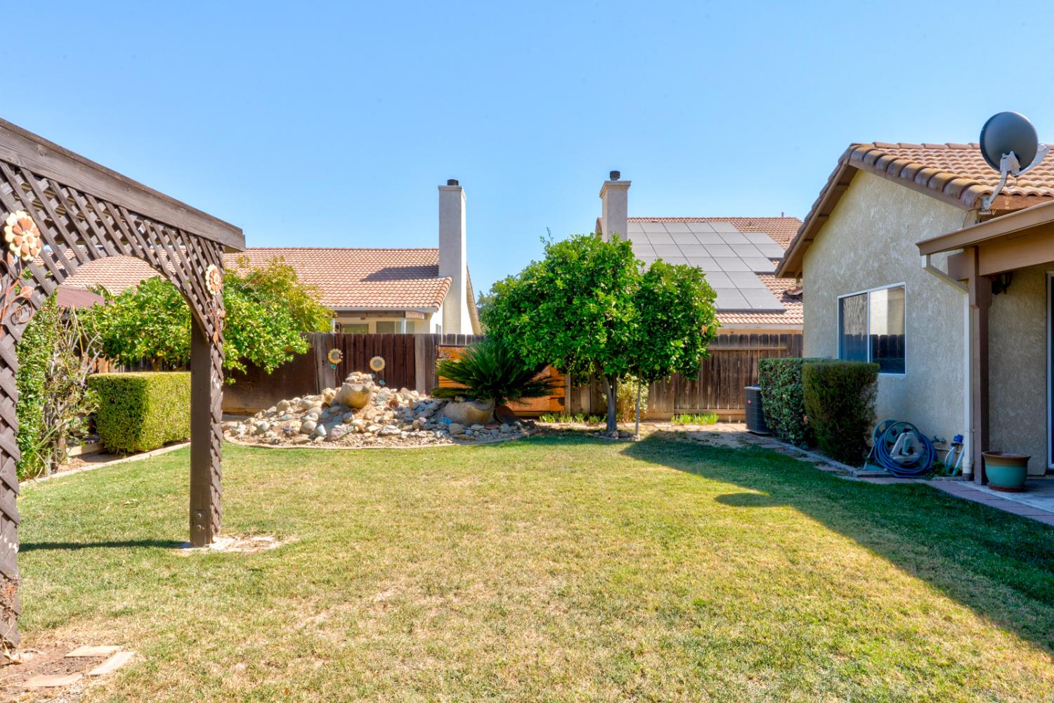 1427 Via Fraga, Gustine, CA 95322