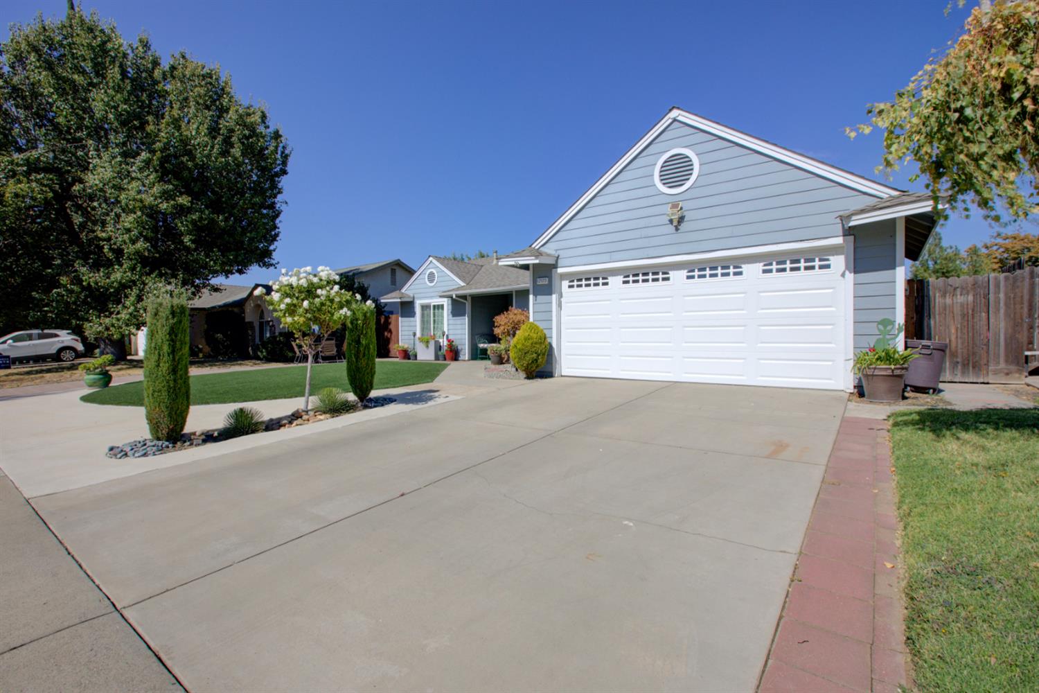 12123 Fearl Dr, Waterford, CA 95386