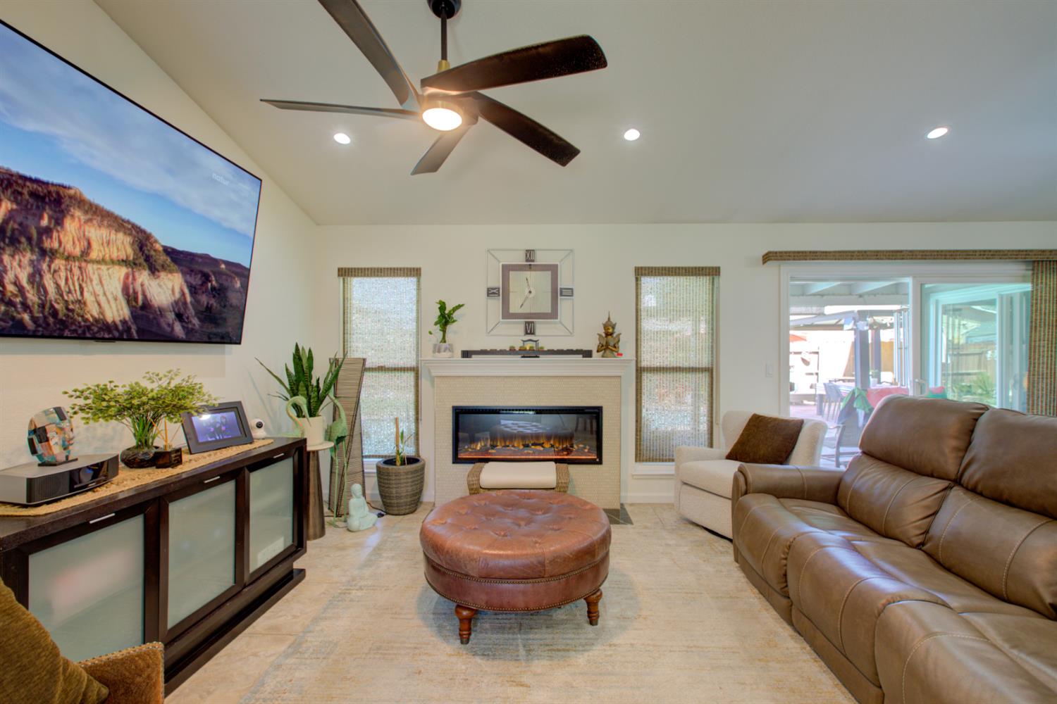 12123 Fearl Dr, Waterford, CA 95386