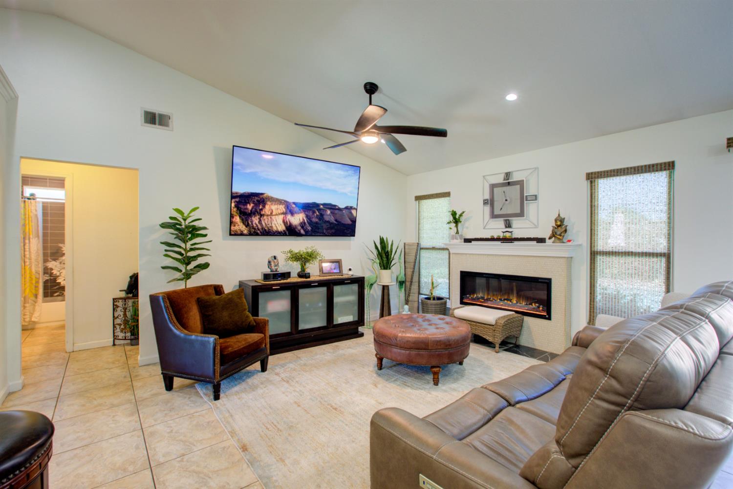 12123 Fearl Dr, Waterford, CA 95386