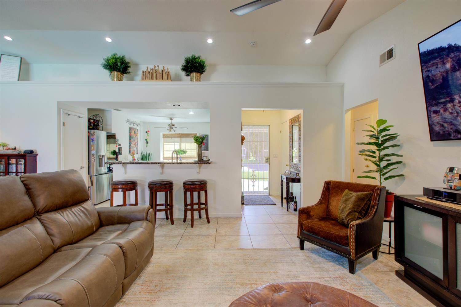 12123 Fearl Dr, Waterford, CA 95386