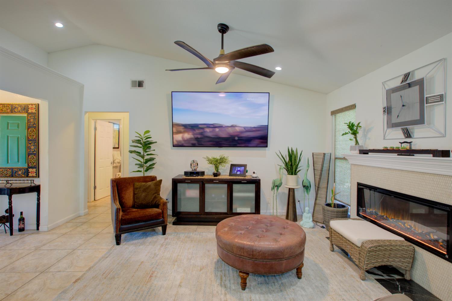 12123 Fearl Dr, Waterford, CA 95386