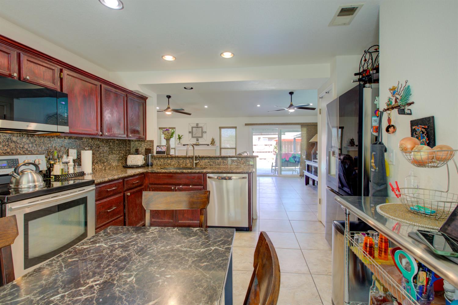 12123 Fearl Dr, Waterford, CA 95386
