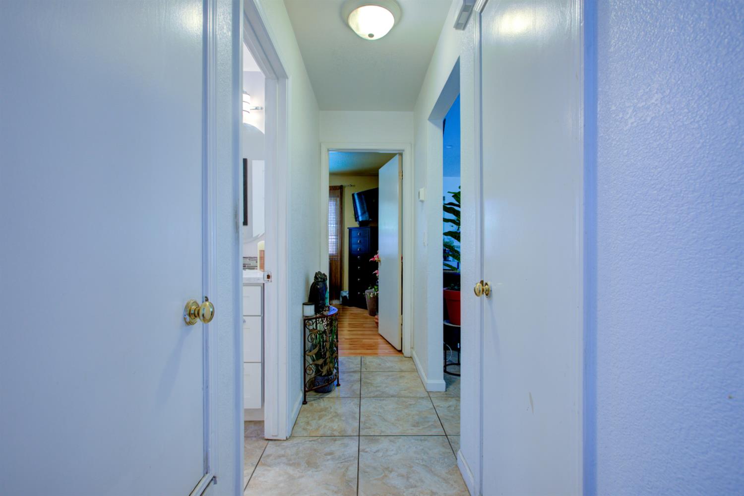 12123 Fearl Dr, Waterford, CA 95386