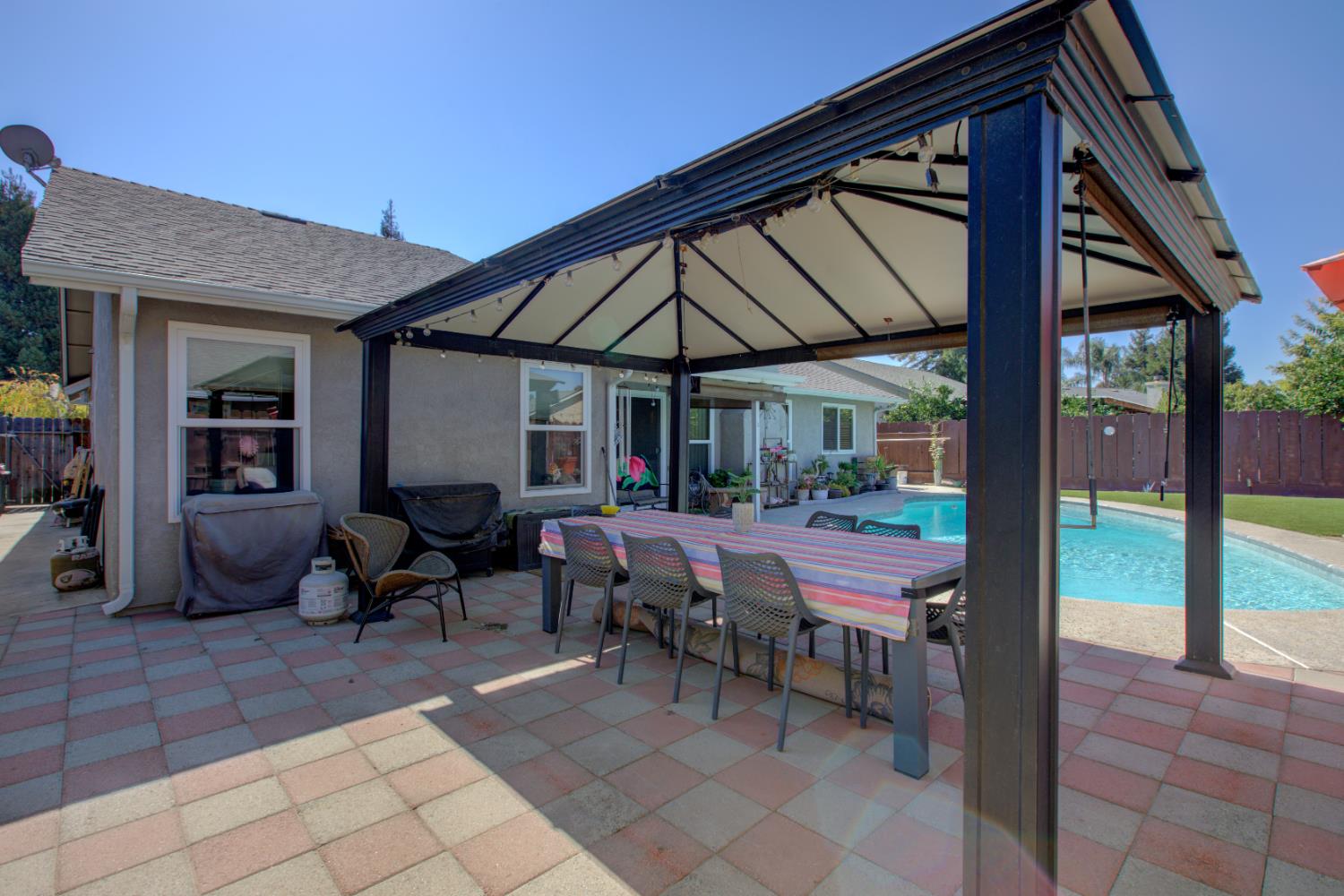 12123 Fearl Dr, Waterford, CA 95386