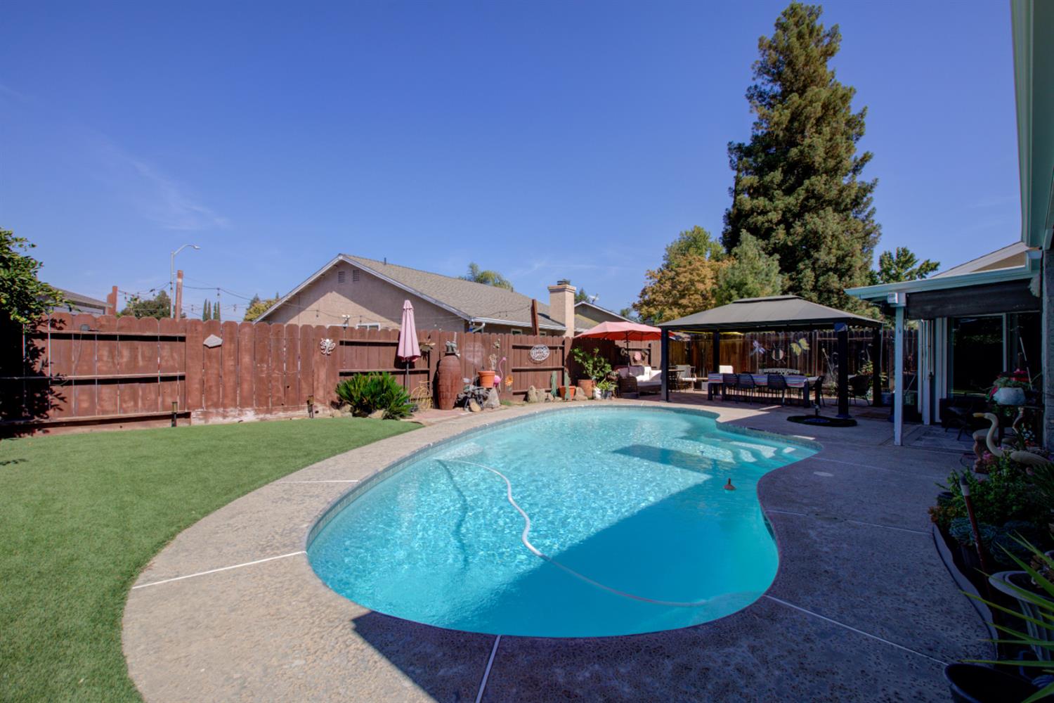 12123 Fearl Dr, Waterford, CA 95386