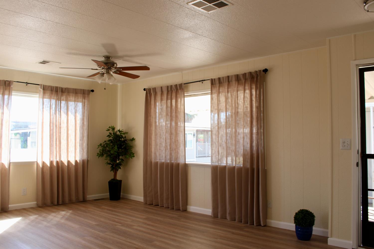 4837 Faith Home #47, Ceres, CA 95307