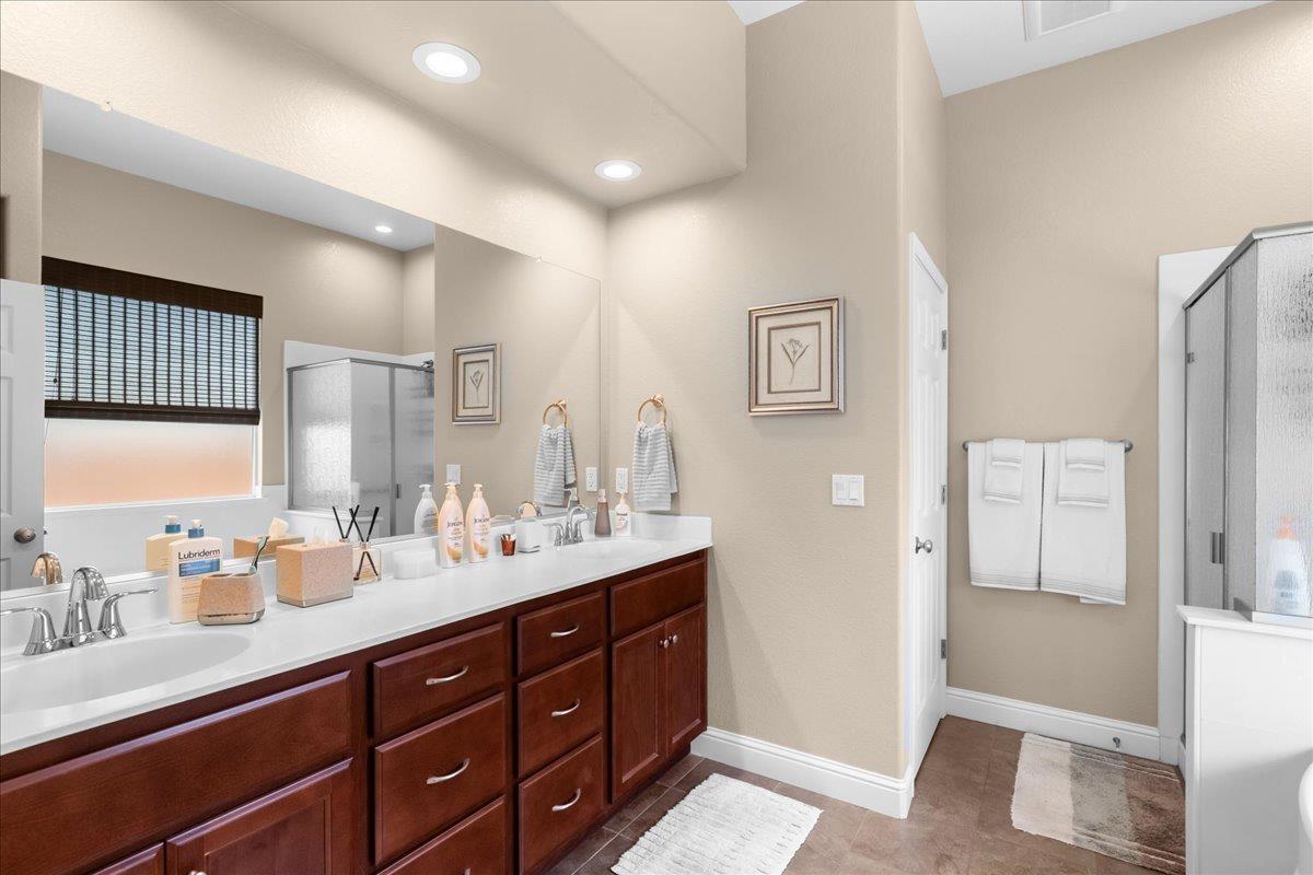 1981 Salvador Way, Manteca, CA 95336