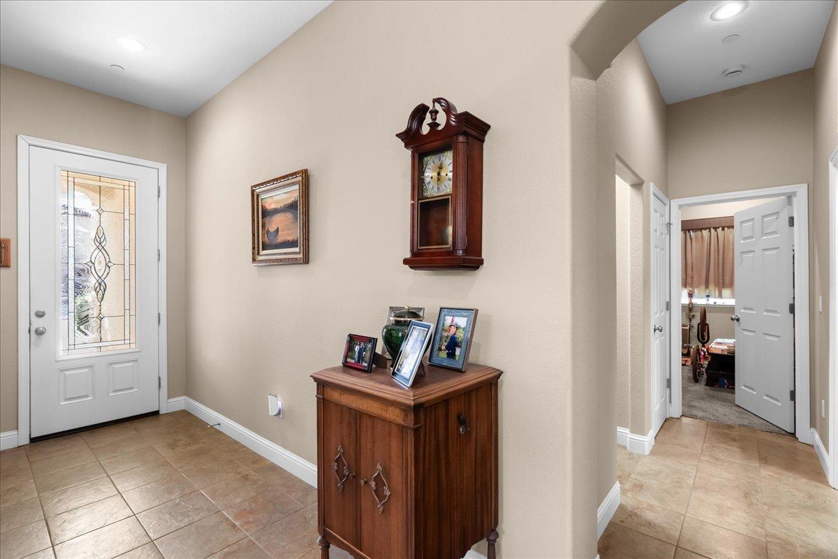 1981 Salvador Way, Manteca, CA 95336