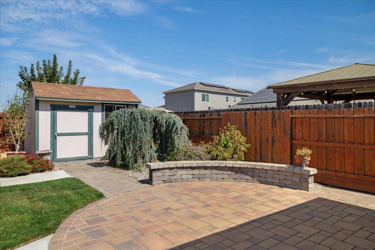 1981 Salvador Way, Manteca, CA 95336