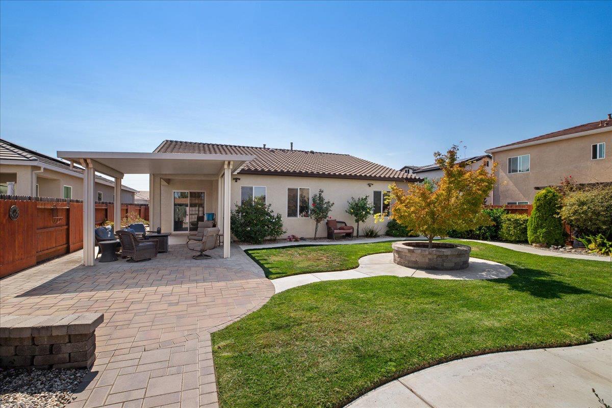 1981 Salvador Way, Manteca, CA 95336