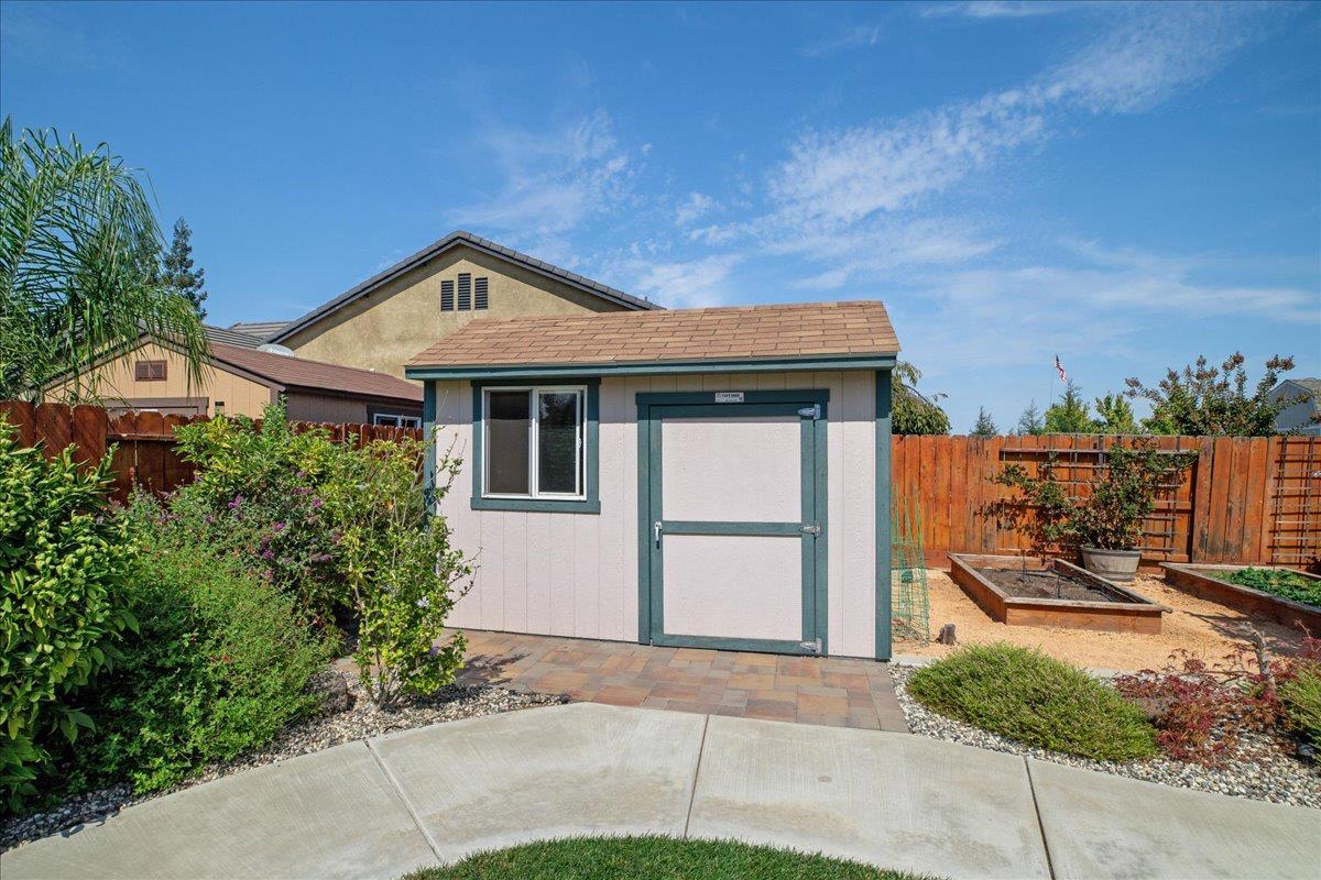 1981 Salvador Way, Manteca, CA 95336