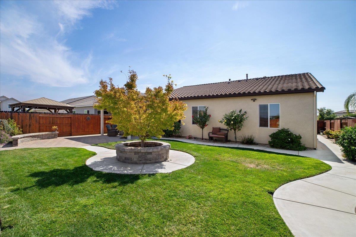 1981 Salvador Way, Manteca, CA 95336