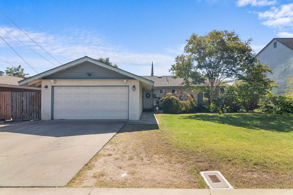 1018 Huntington Dr, Modesto, CA 95350
