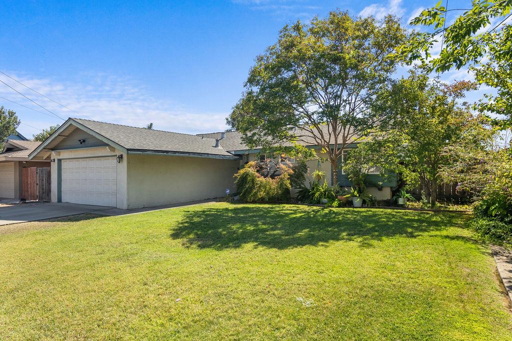 1018 Huntington Dr, Modesto, CA 95350