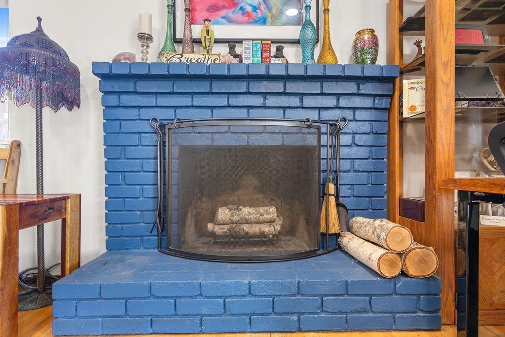 1018 Huntington Dr, Modesto, CA 95350