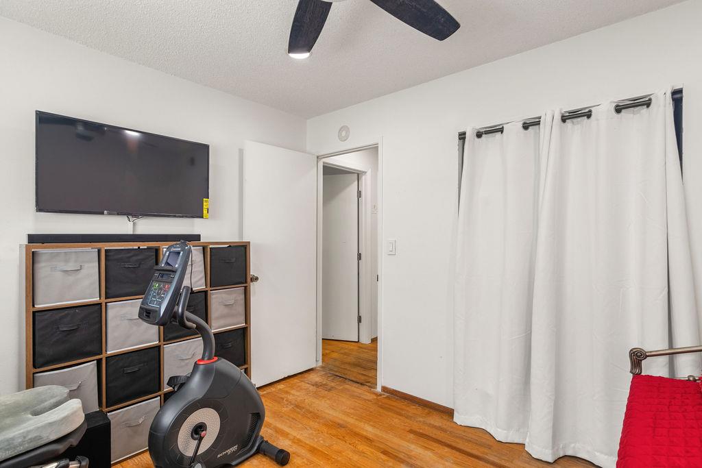 1018 Huntington Dr, Modesto, CA 95350