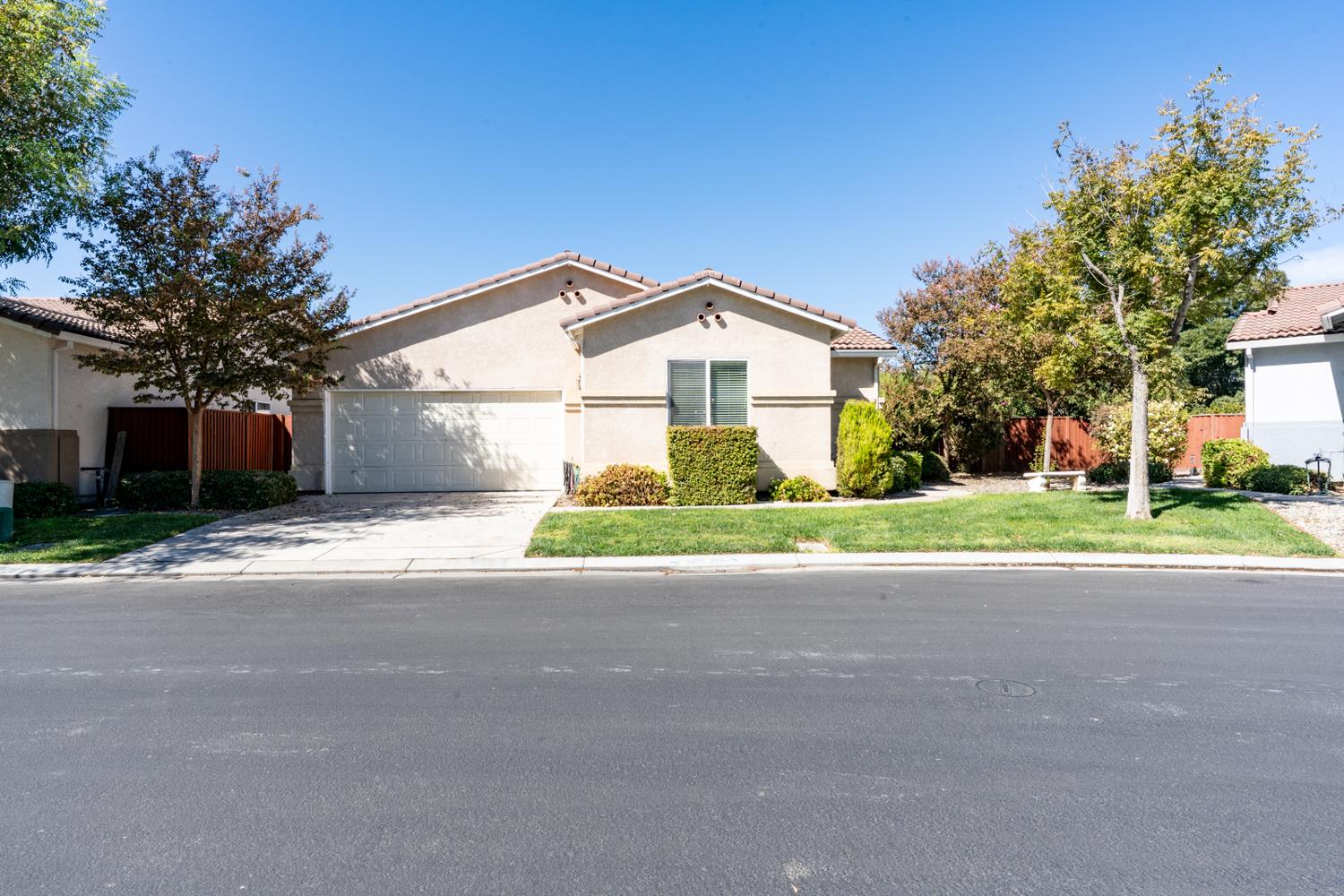 2957 La Vina Cir, Los Banos, CA 93635