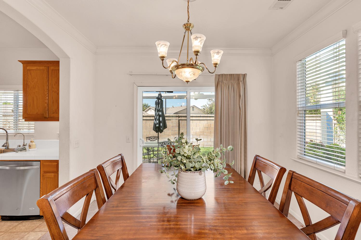 2957 La Vina Cir, Los Banos, CA 93635
