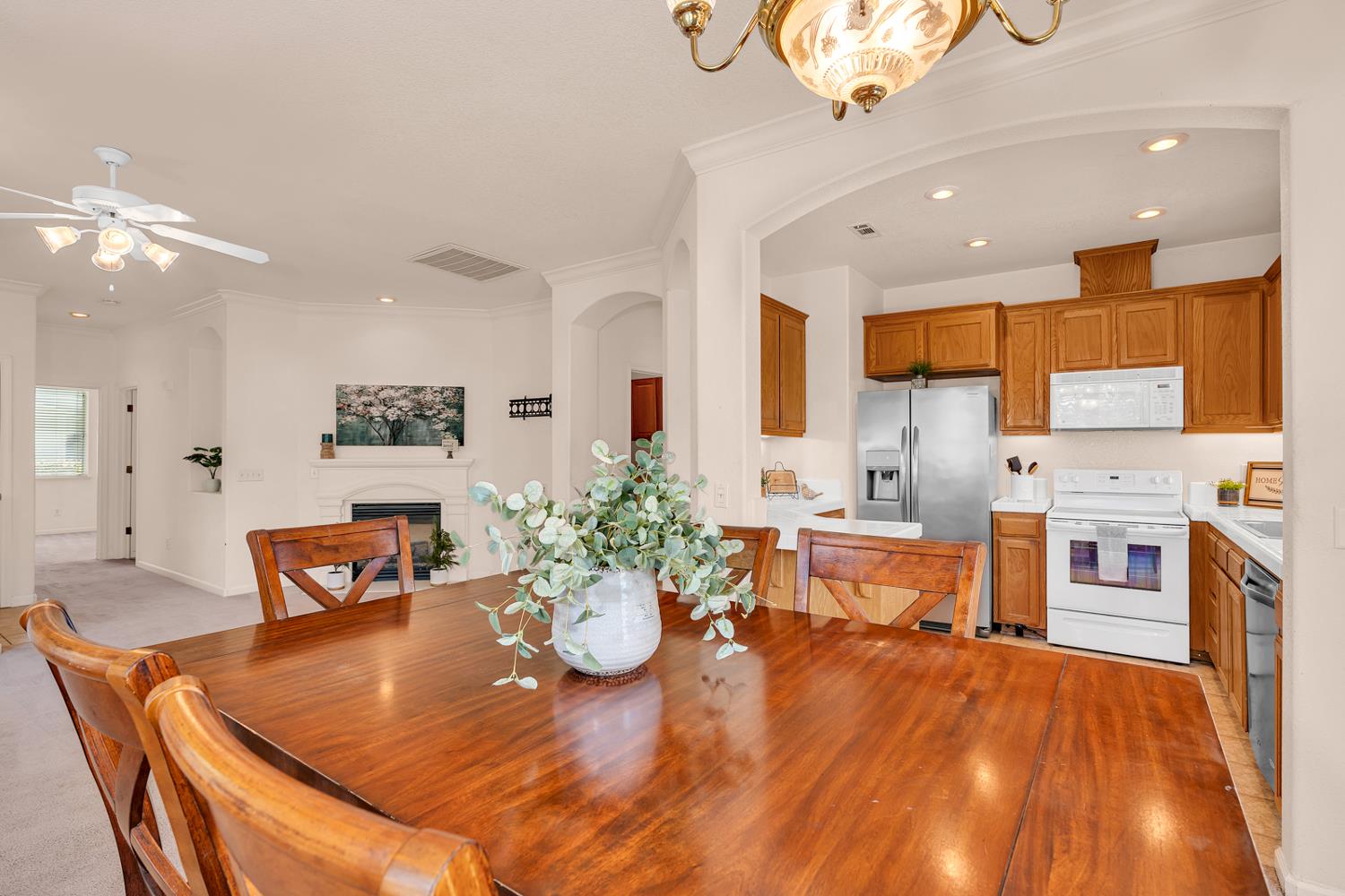 2957 La Vina Cir, Los Banos, CA 93635