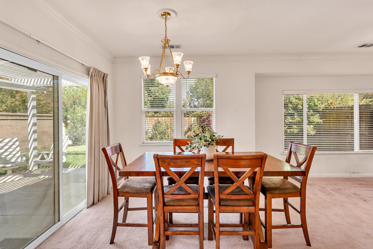 2957 La Vina Cir, Los Banos, CA 93635