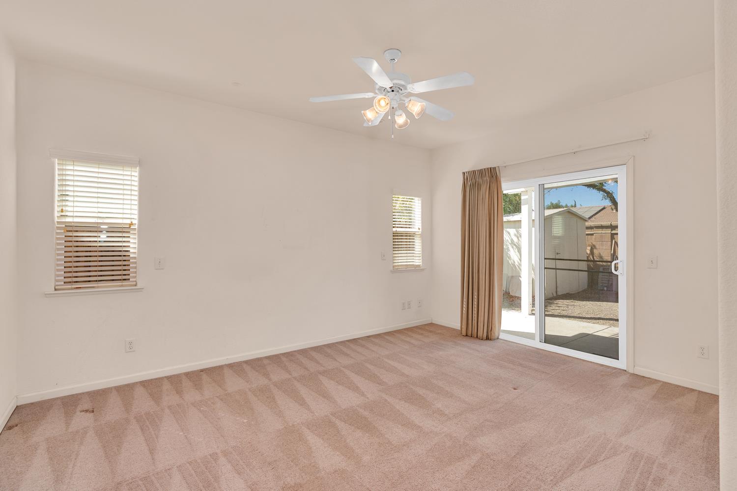 2957 La Vina Cir, Los Banos, CA 93635