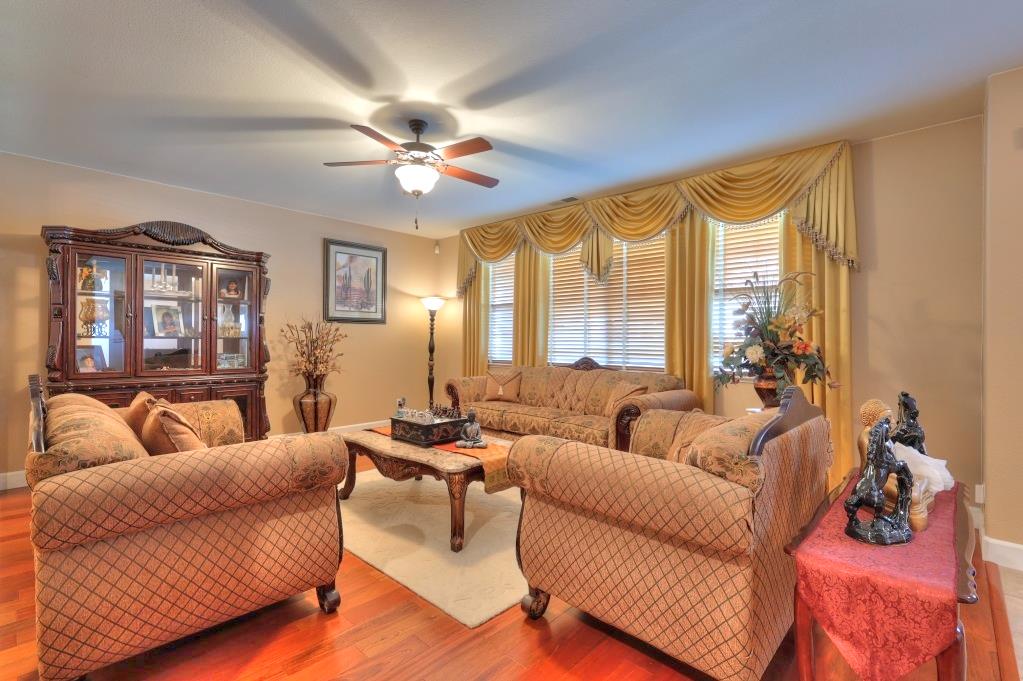 1528 Rose Garden Ct, Modesto, CA 95356