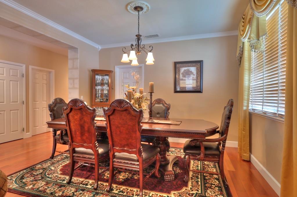 1528 Rose Garden Ct, Modesto, CA 95356
