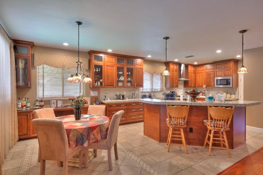 1528 Rose Garden Ct, Modesto, CA 95356