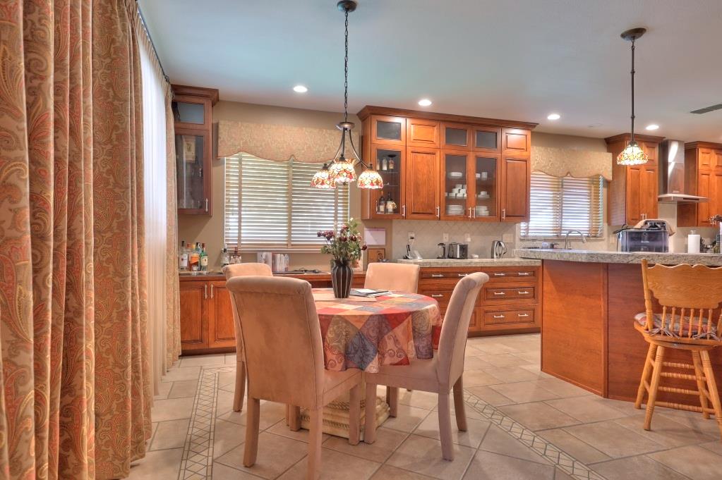 1528 Rose Garden Ct, Modesto, CA 95356