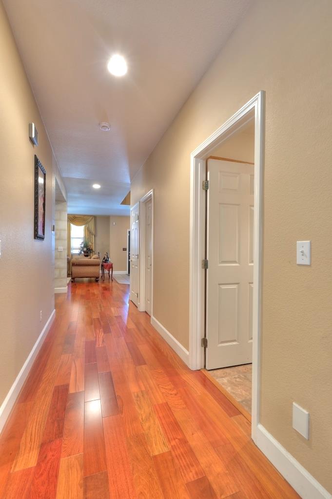 1528 Rose Garden Ct, Modesto, CA 95356