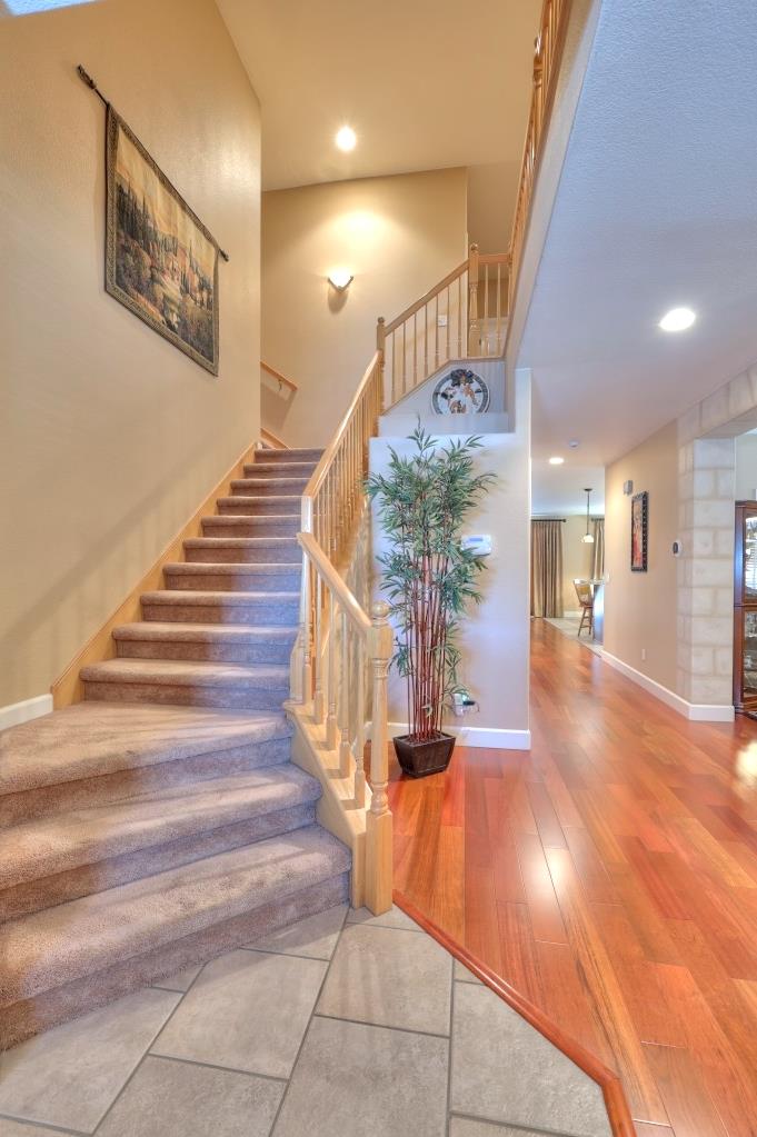 1528 Rose Garden Ct, Modesto, CA 95356