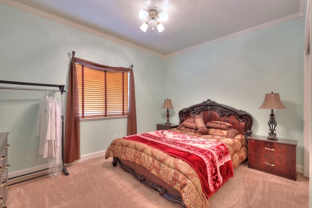 1528 Rose Garden Ct, Modesto, CA 95356