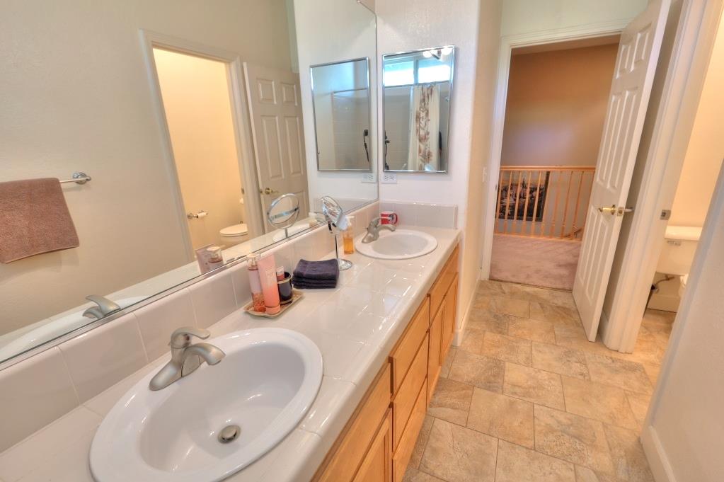 1528 Rose Garden Ct, Modesto, CA 95356