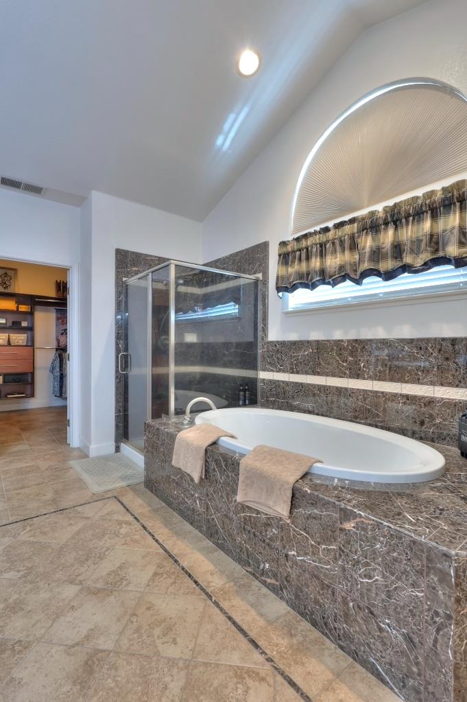 1528 Rose Garden Ct, Modesto, CA 95356